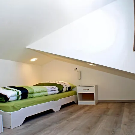 öfingen 01 Apartment *