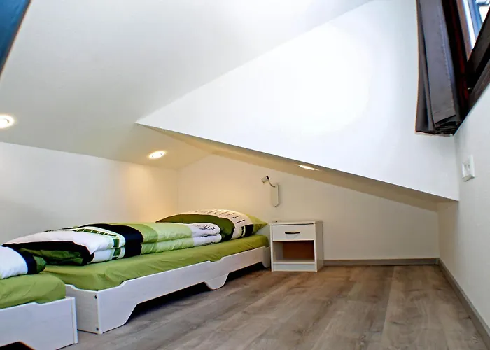 Oefingen 01 شقة *